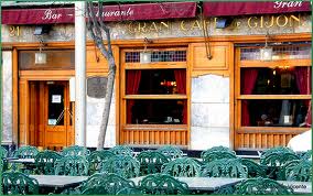 Gran Café Gijón, exterior